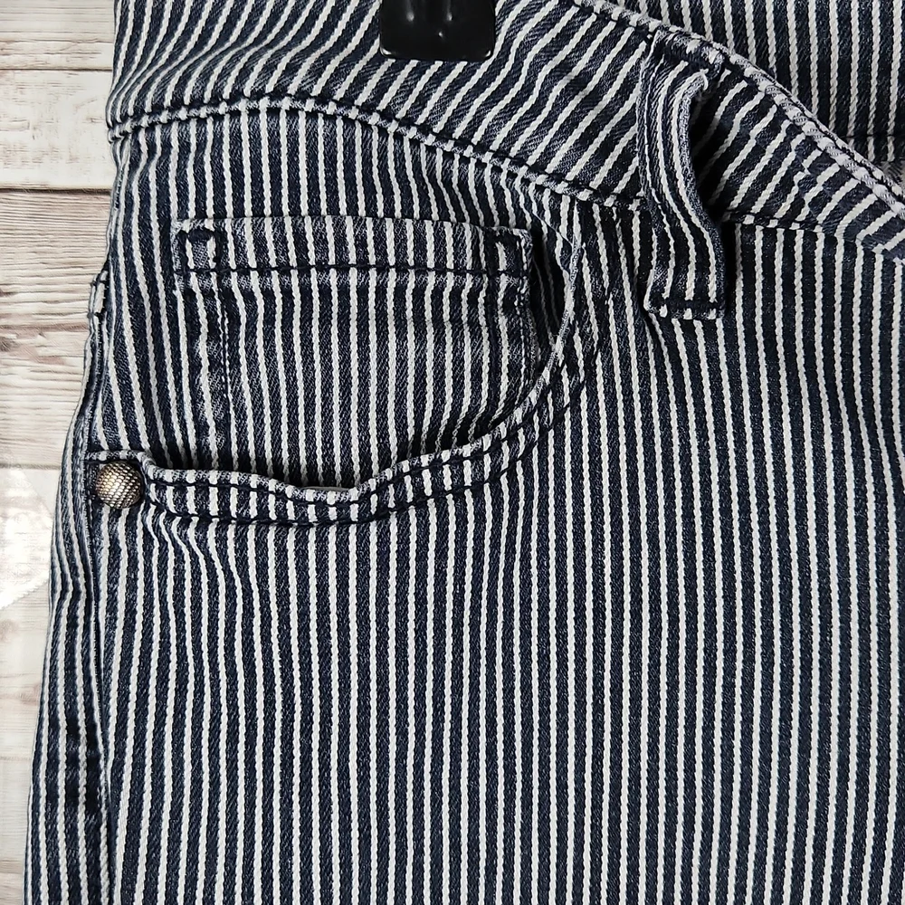 CAbi, women's blue/white stripe jeans, back pockets, great condition, Sz… - Picture 6 of 14